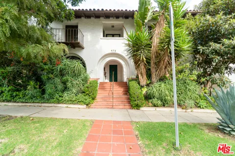 476 Landfair Avenue #105