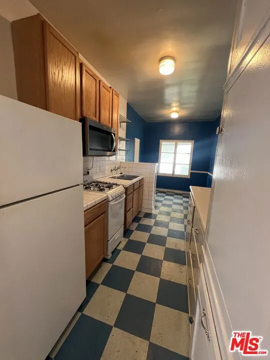 476 Landfair Avenue #105 Los Angeles, CA 90024