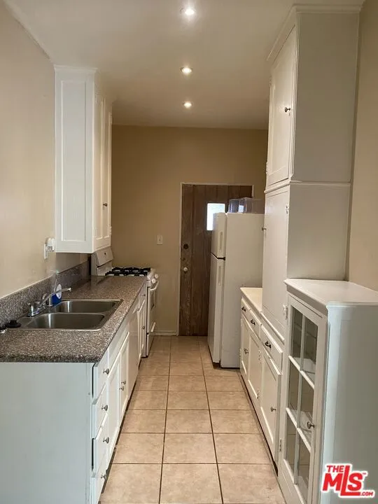 476 Landfair Avenue #104 Los Angeles, CA 90024