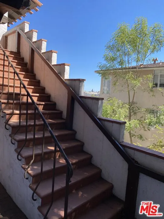 476 Landfair Avenue #104 Los Angeles, CA 90024