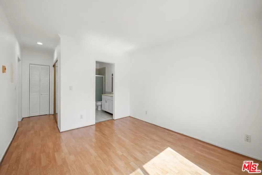 1485 E Wilson Avenue #L Glendale, CA 91206
