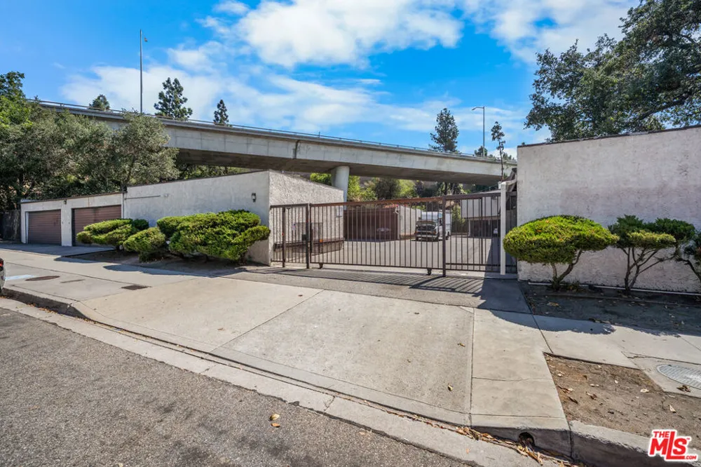 1485 E Wilson Avenue #L Glendale, CA 91206