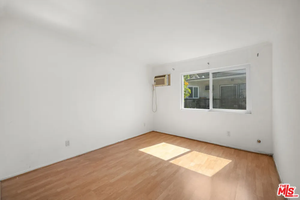 1485 E Wilson Avenue #L Glendale, CA 91206