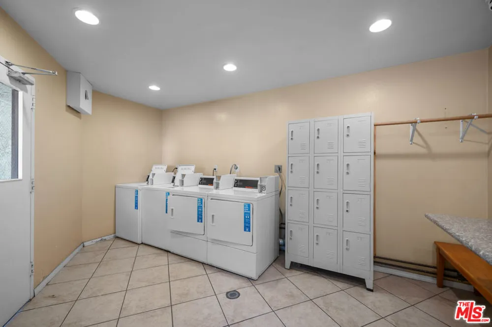 1485 E Wilson Avenue #L Glendale, CA 91206