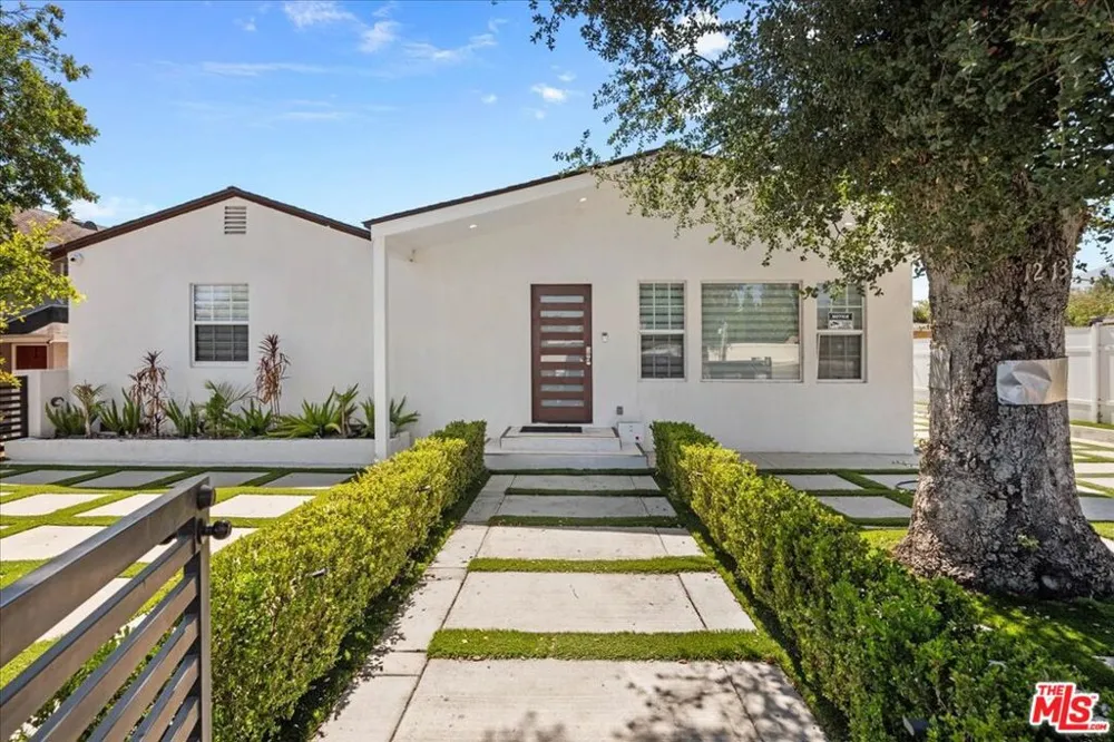 1213 S California Avenue Monrovia, CA 91016