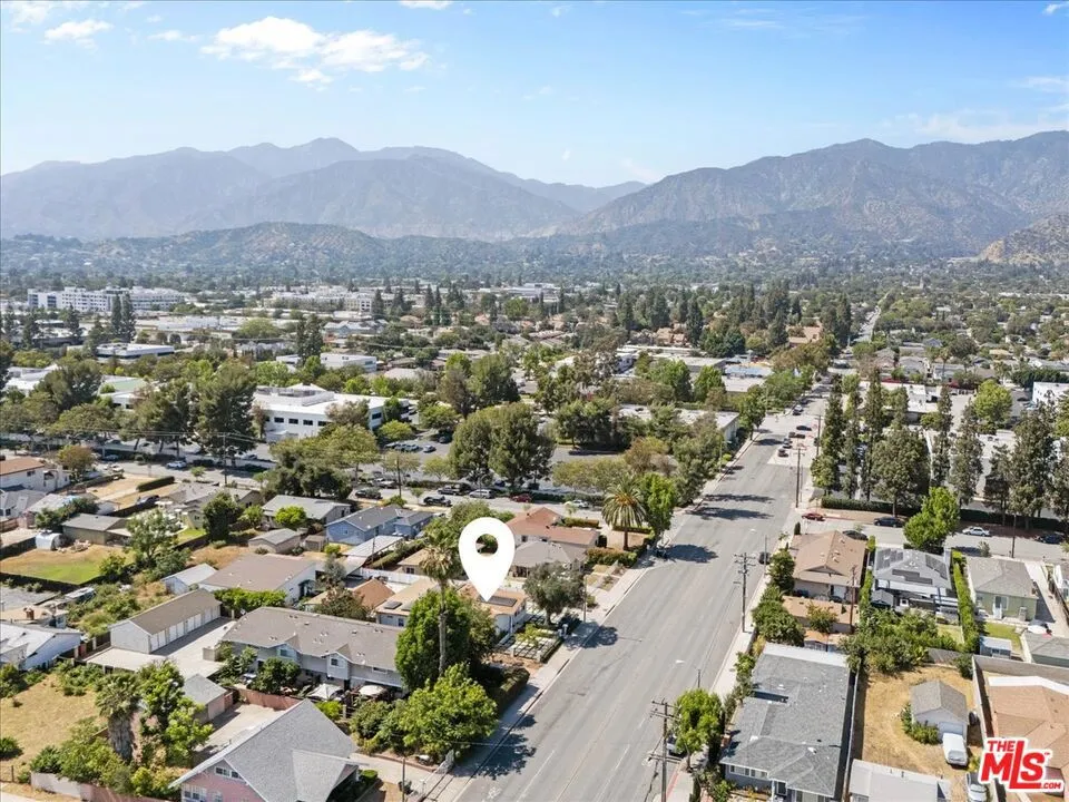 1213 S California Avenue Monrovia, CA 91016