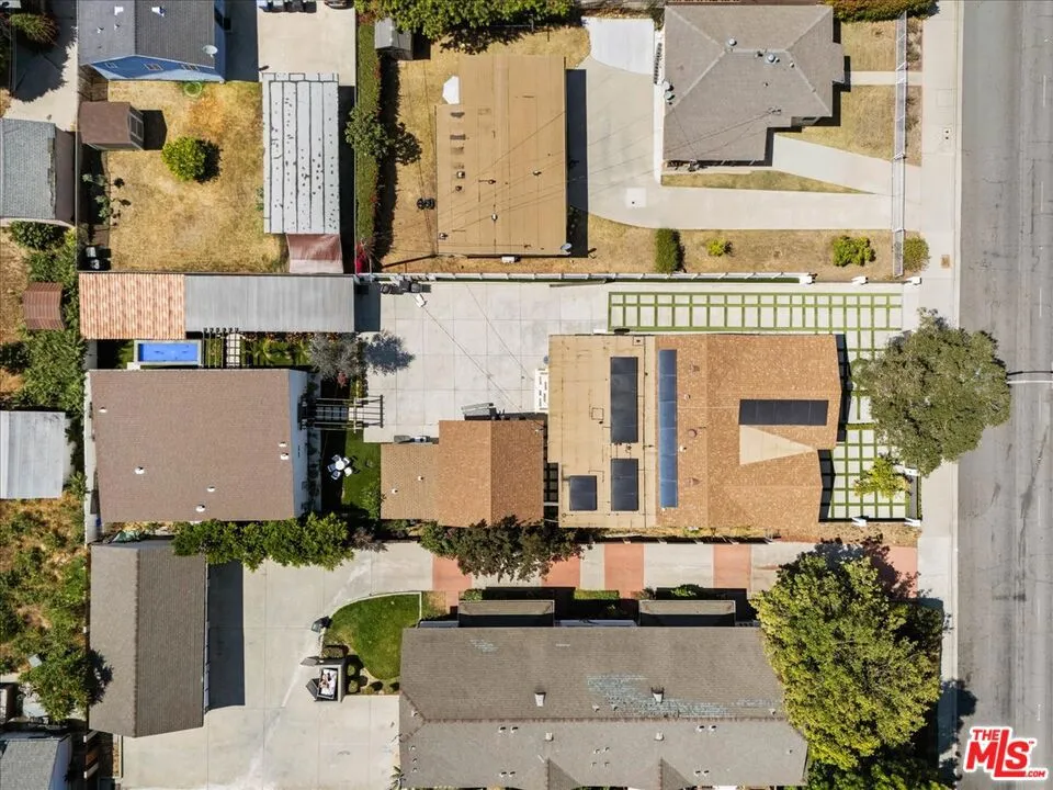 1213 S California Avenue Monrovia, CA 91016