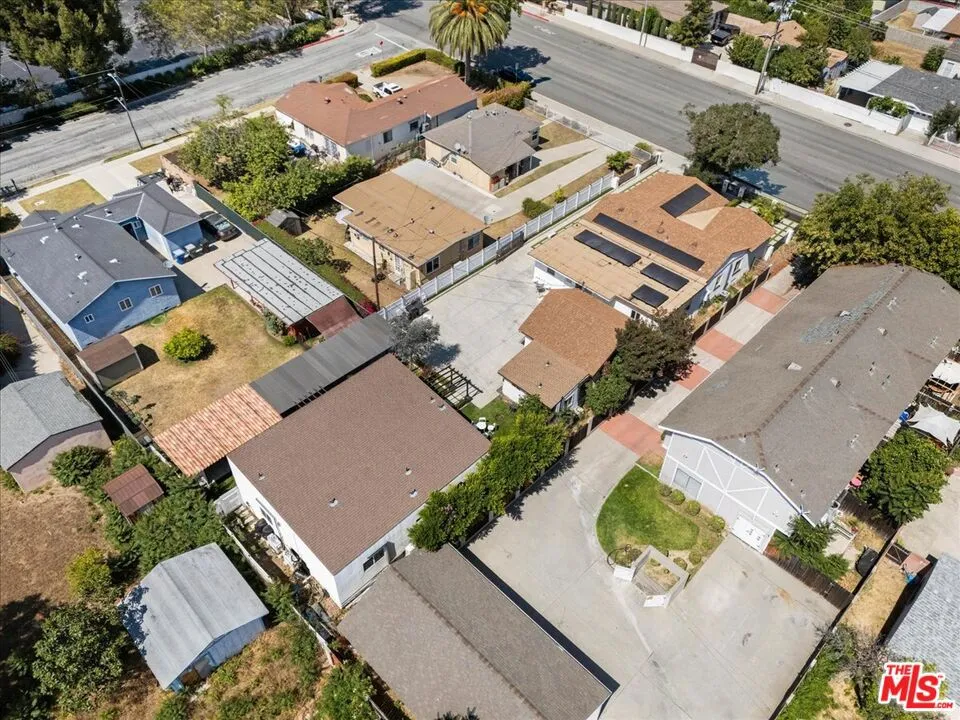 1213 S California Avenue Monrovia, CA 91016