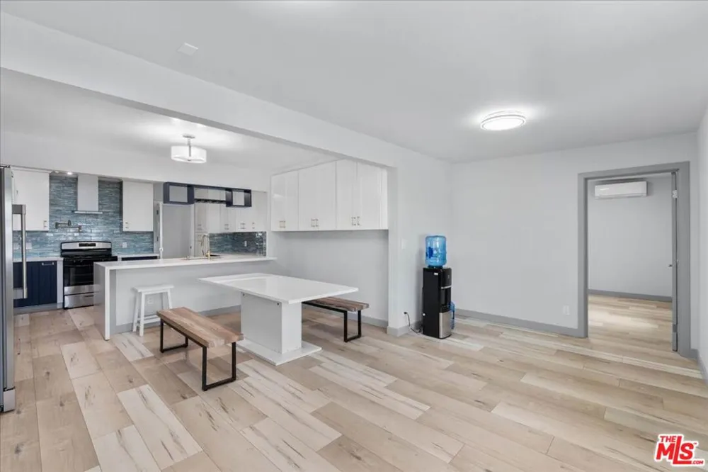 1213 S California Avenue Monrovia, CA 91016