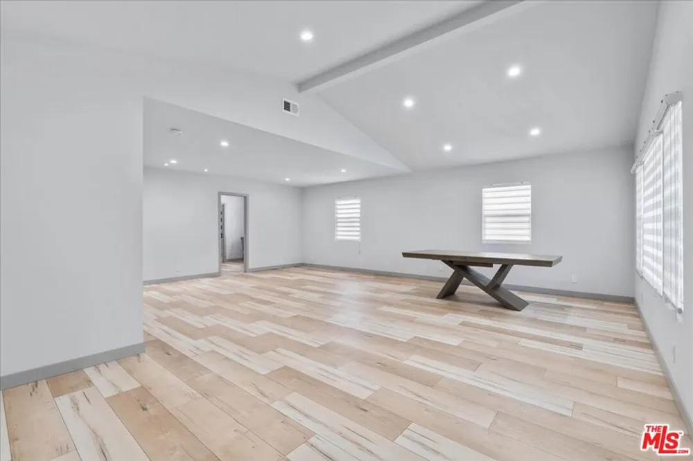 1213 S California Avenue Monrovia, CA 91016