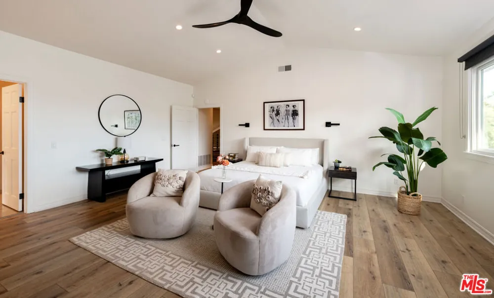 29402 Deerview Court Agoura Hills, CA 91301