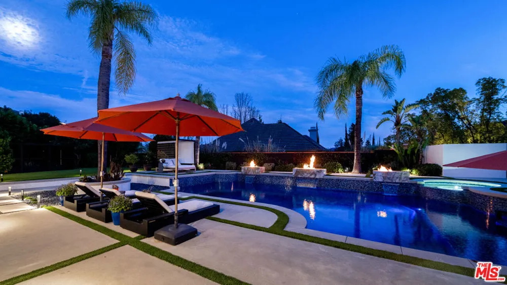 29402 Deerview Court Agoura Hills, CA 91301