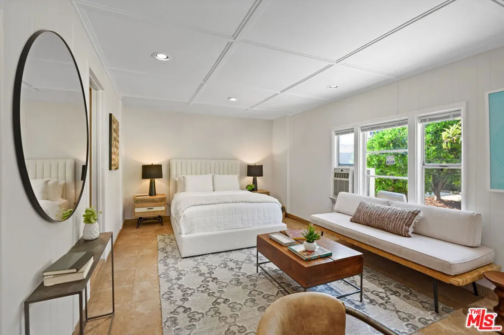 5539 Buffalo Avenue Sherman Oaks, CA 91401