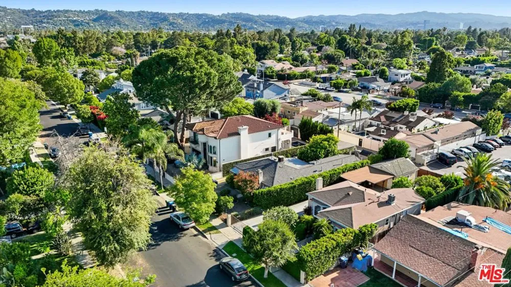 5539 Buffalo Avenue Sherman Oaks, CA 91401