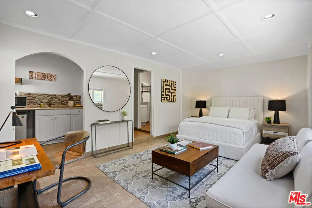 5539 Buffalo Avenue Sherman Oaks, CA 91401