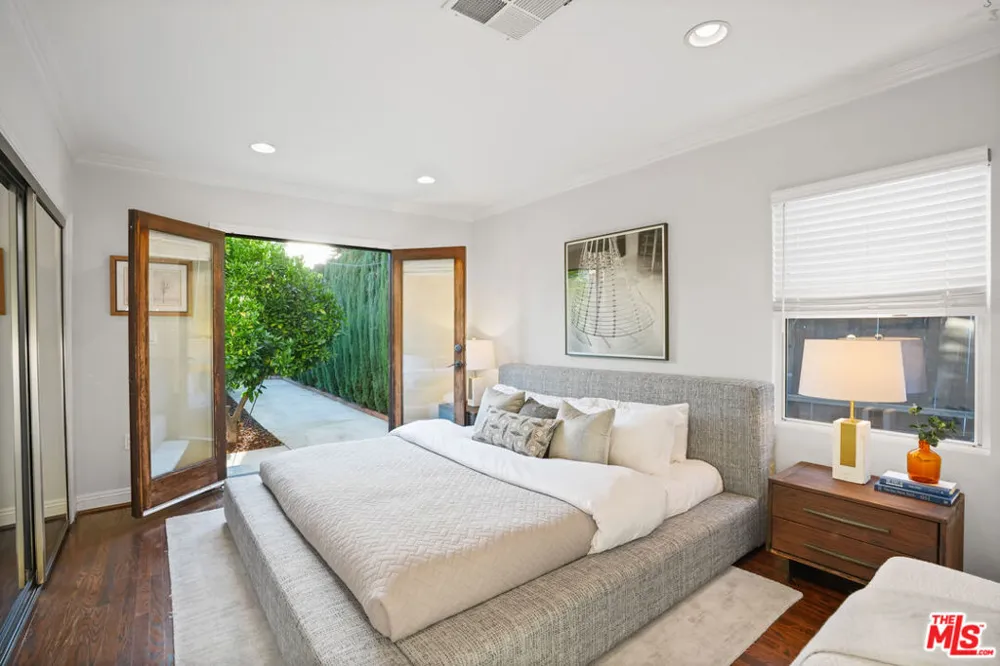 5539 Buffalo Avenue Sherman Oaks, CA 91401