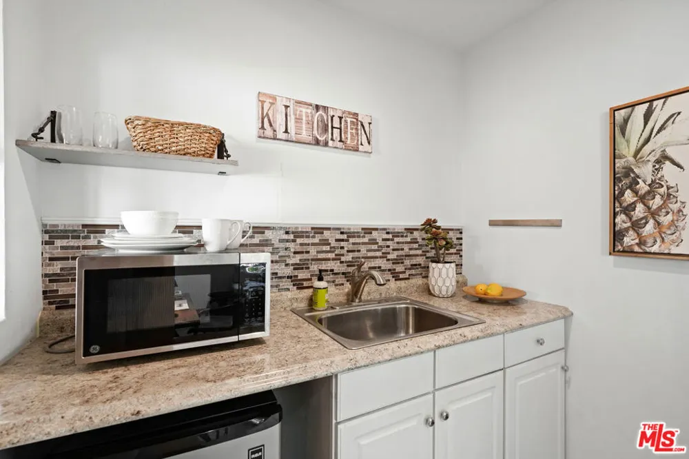 5539 Buffalo Avenue Sherman Oaks, CA 91401