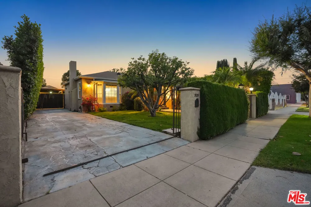 5539 Buffalo Avenue Sherman Oaks, CA 91401