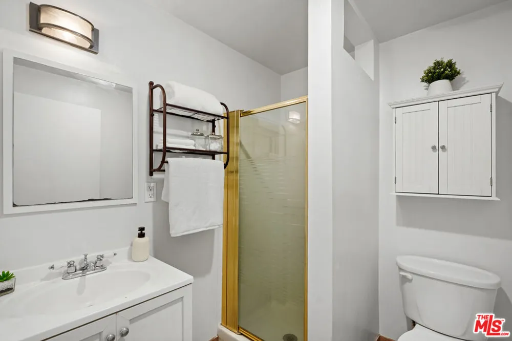 5539 Buffalo Avenue Sherman Oaks, CA 91401