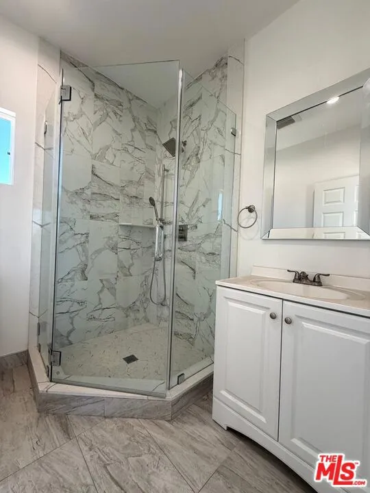 6744 Radford Avenue Los Angeles, CA 91606