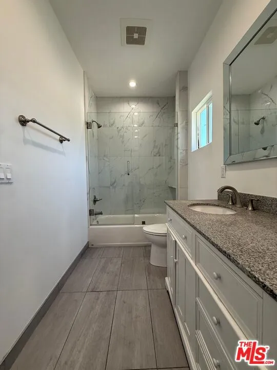 6744 Radford Avenue Los Angeles, CA 91606