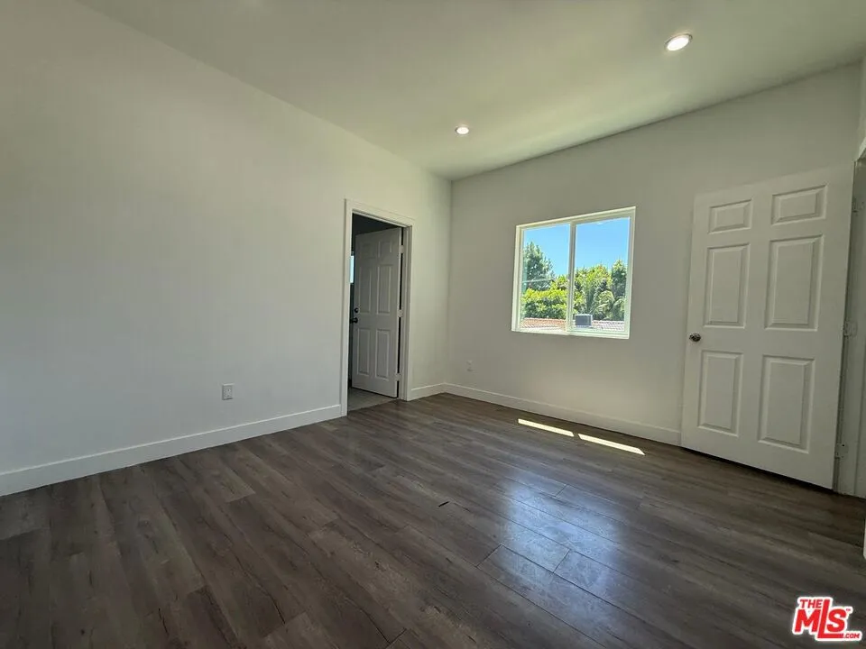 6744 Radford Avenue Los Angeles, CA 91606