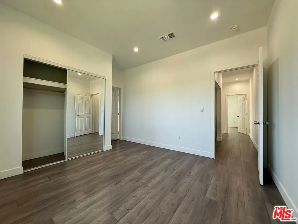 6744 Radford Avenue Los Angeles, CA 91606
