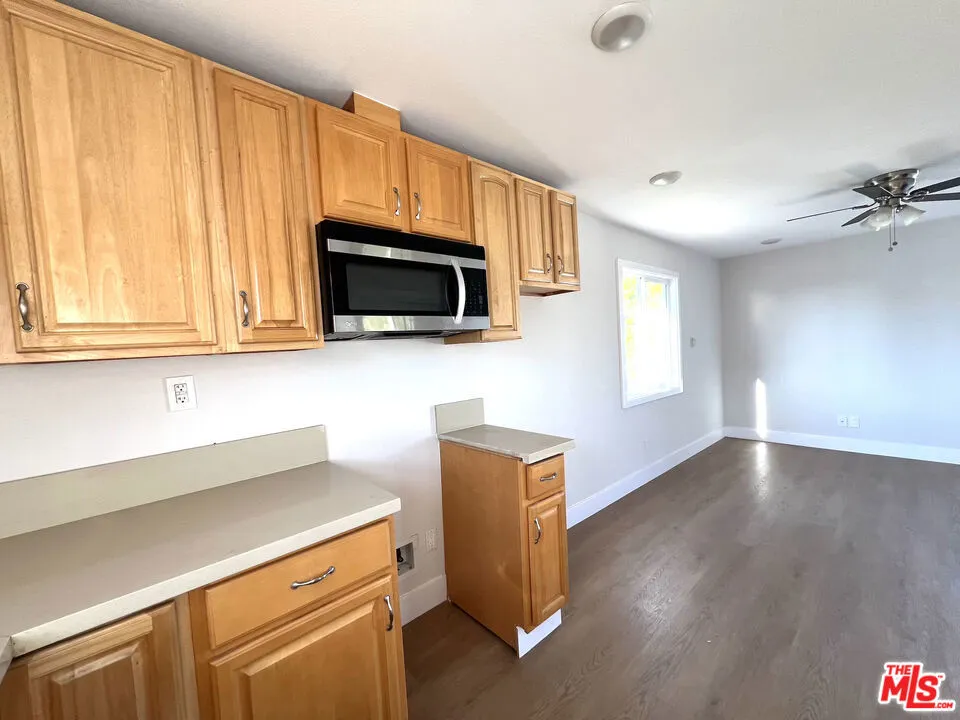 1016 W 109th Place #1 Los Angeles, CA 90044