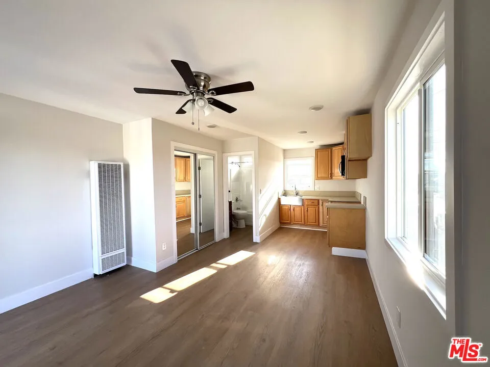 1016 W 109th Place #1 Los Angeles, CA 90044