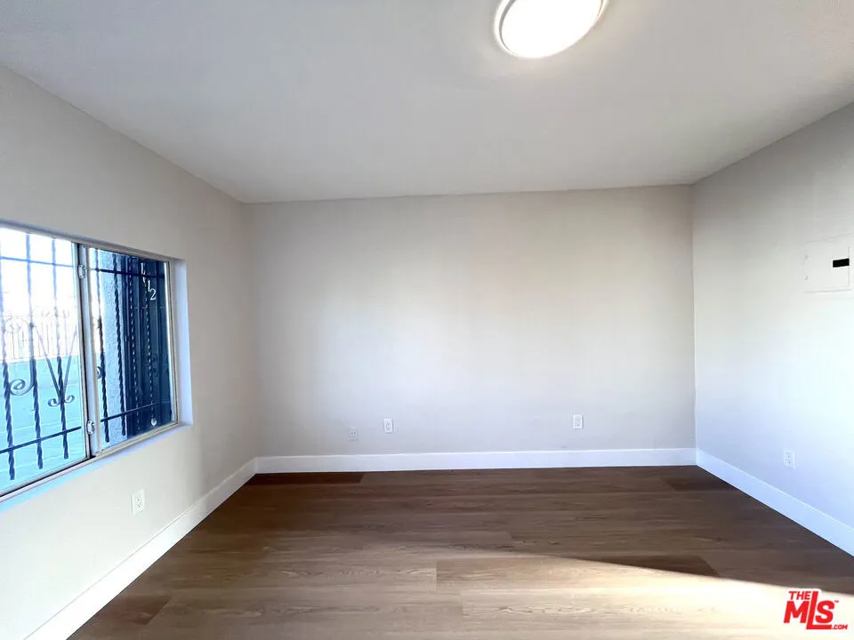 1012 W 109th Place #1/4 Los Angeles, CA 90044