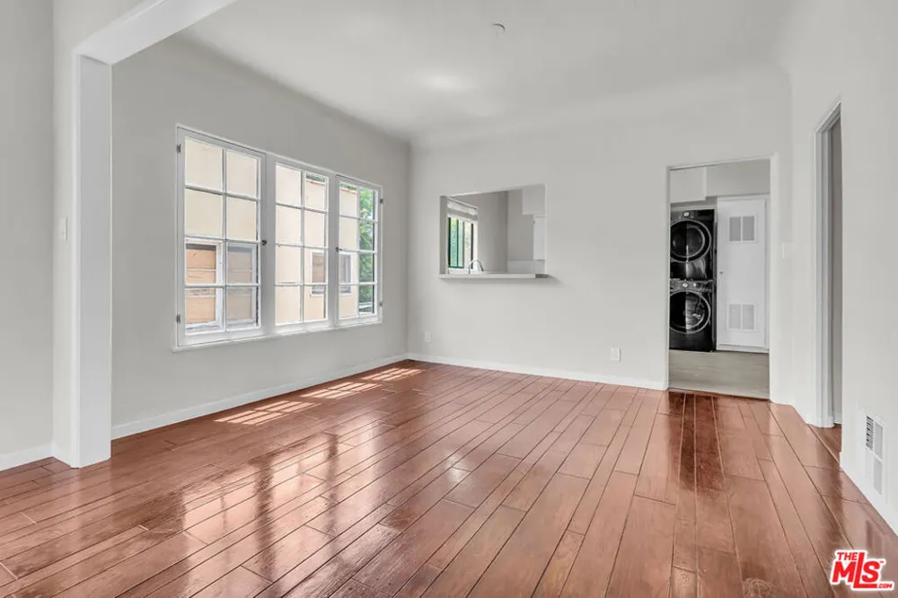 751 CROFT AVENUE #1/2 Los Angeles, CA 90069