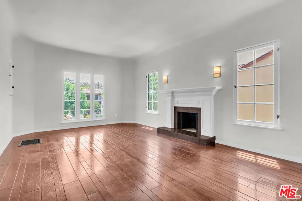 751 CROFT AVENUE #1/2 Los Angeles, CA 90069