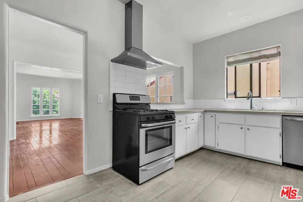 751 CROFT AVENUE #1/2 Los Angeles, CA 90069