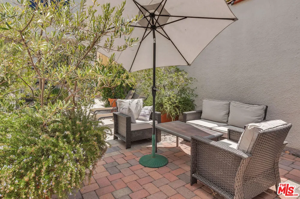 751 CROFT AVENUE #1/2 Los Angeles, CA 90069