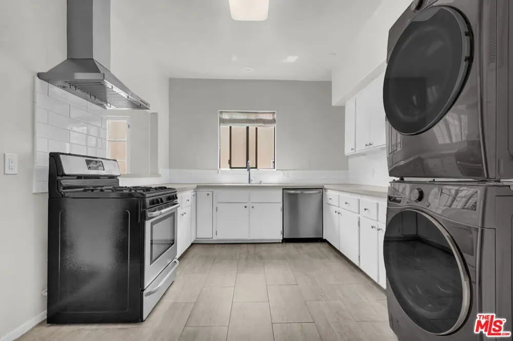 751 CROFT AVENUE #1/2 Los Angeles, CA 90069