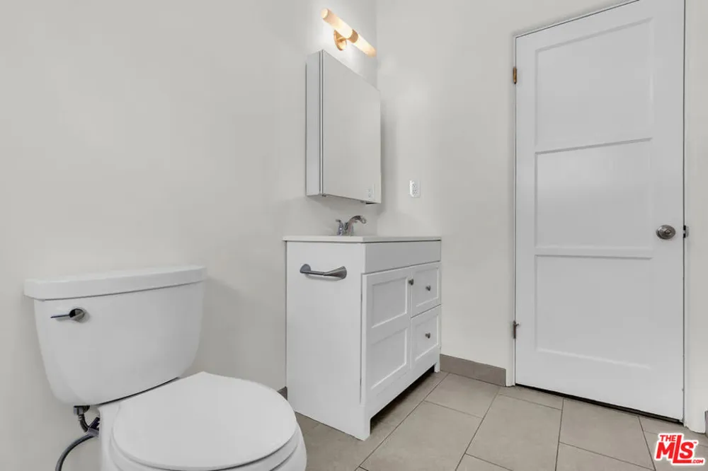 751 CROFT AVENUE #1/2 Los Angeles, CA 90069