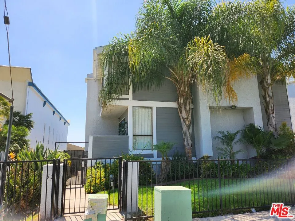 529 Market Street #8 Inglewood, CA 90302