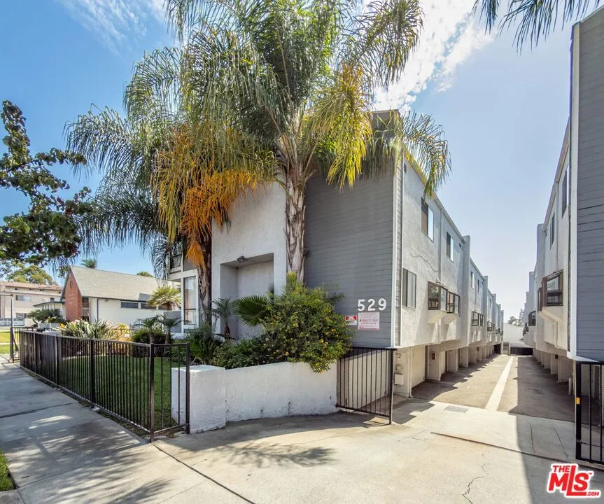 529 Market Street #8 Inglewood, CA 90302