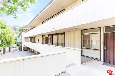 2352 Duane Street