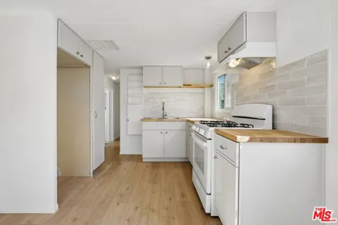 11250 Playa Street #81