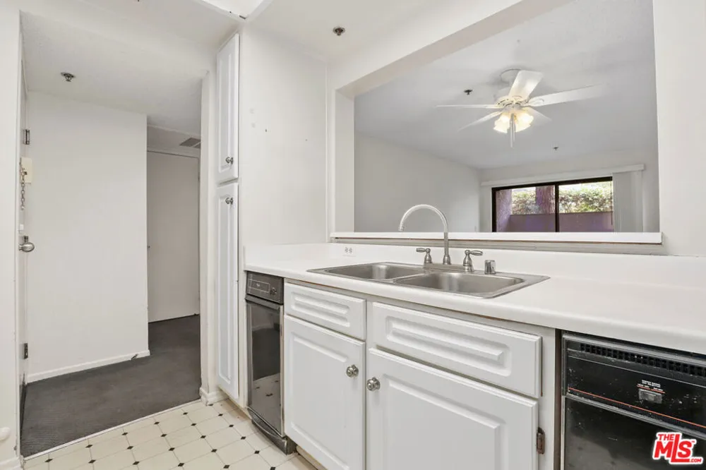 501 Palisades Drive #103 Los Angeles, CA 90272