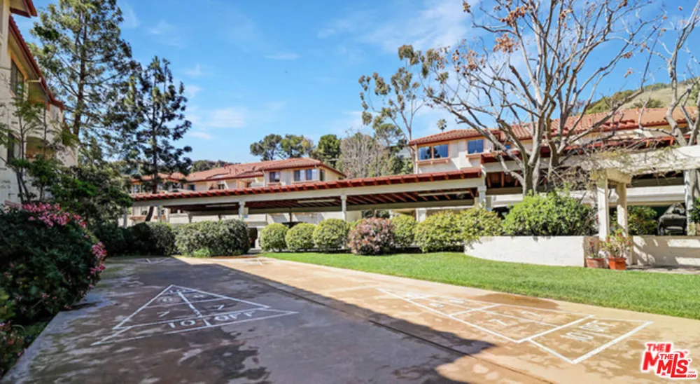 501 Palisades Drive #103 Los Angeles, CA 90272
