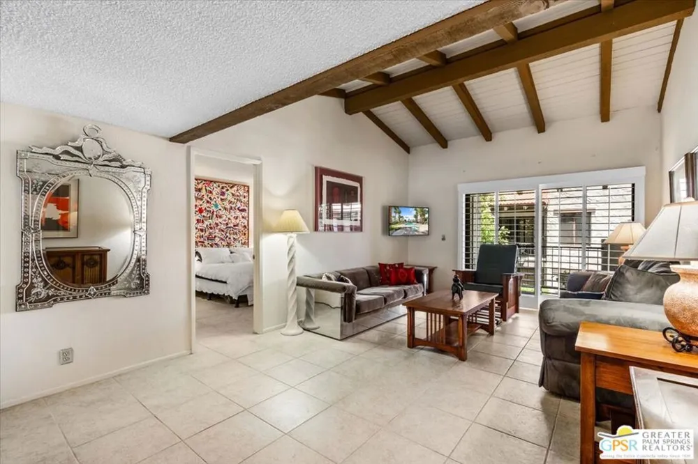 1050 E Ramon Road #15 Palm Springs, CA 92264