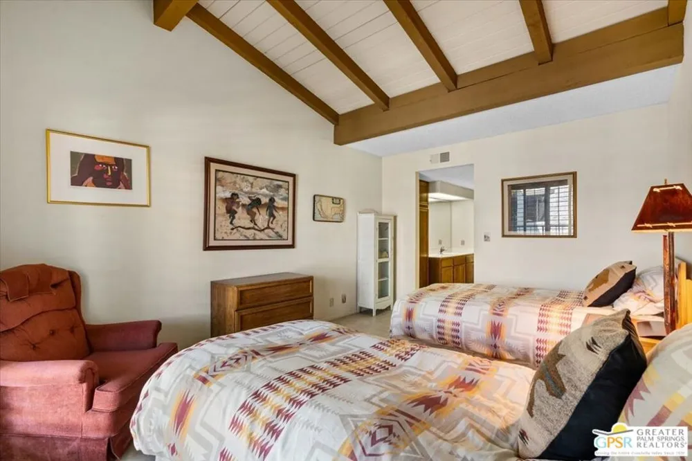 1050 E Ramon Road #15 Palm Springs, CA 92264