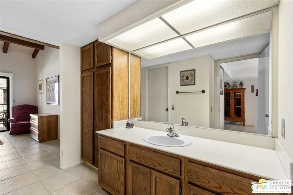 1050 E Ramon Road #15 Palm Springs, CA 92264