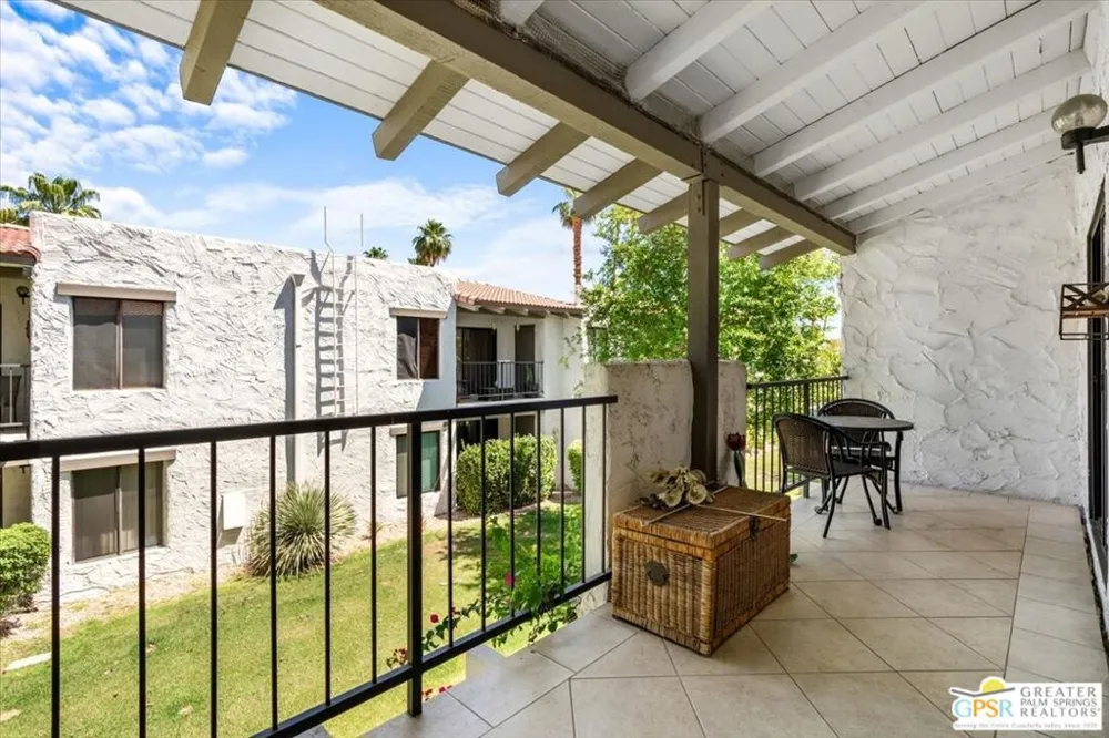 1050 E Ramon Road #15 Palm Springs, CA 92264