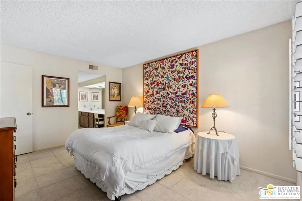 1050 E Ramon Road #15 Palm Springs, CA 92264