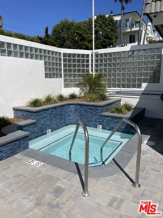 11840 Beach Club Way Malibu, CA 90265
