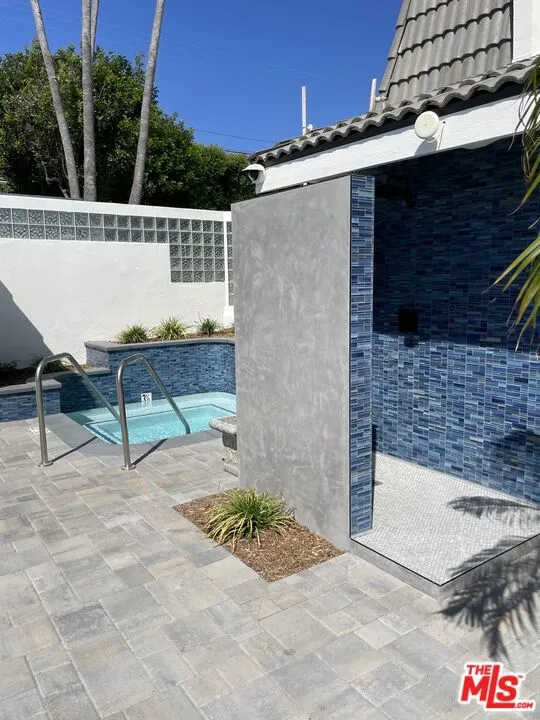 11840 Beach Club Way Malibu, CA 90265