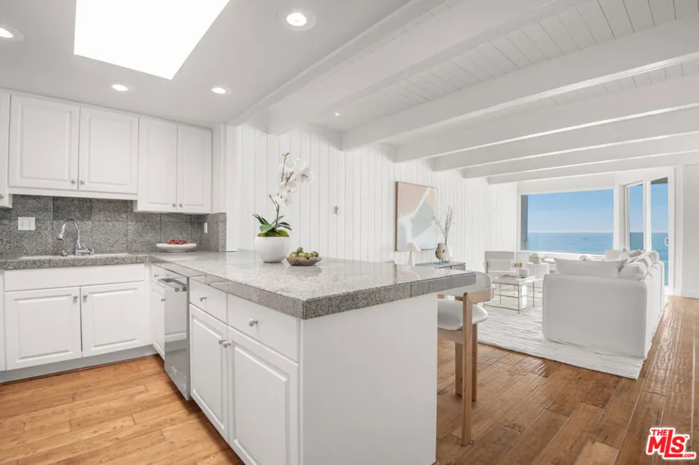 11840 Beach Club Way Malibu, CA 90265